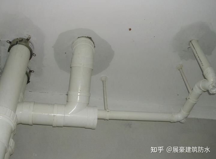 武汉卫生间漏水怎么办？不想砸砖防水补漏，这样做就对了