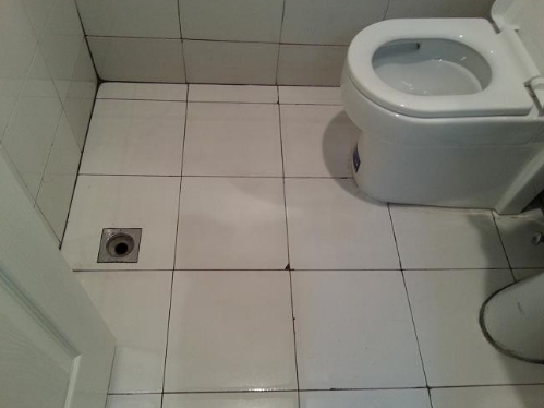 家里厕所漏水维修需要多少钱？蔡甸厕所漏水维修价格
