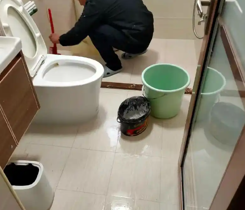 卫生间漏水的排查与修复方法